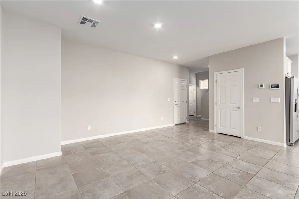 7733 Rosebark Cliffs, North Las Vegas, NV 89084