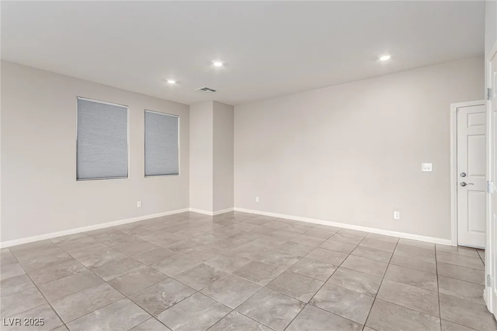 7733 Rosebark Cliffs, North Las Vegas, NV 89084