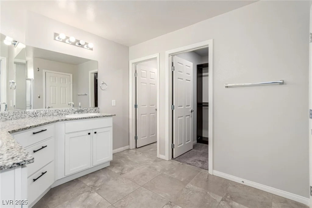 7733 Rosebark Cliffs, North Las Vegas, NV 89084