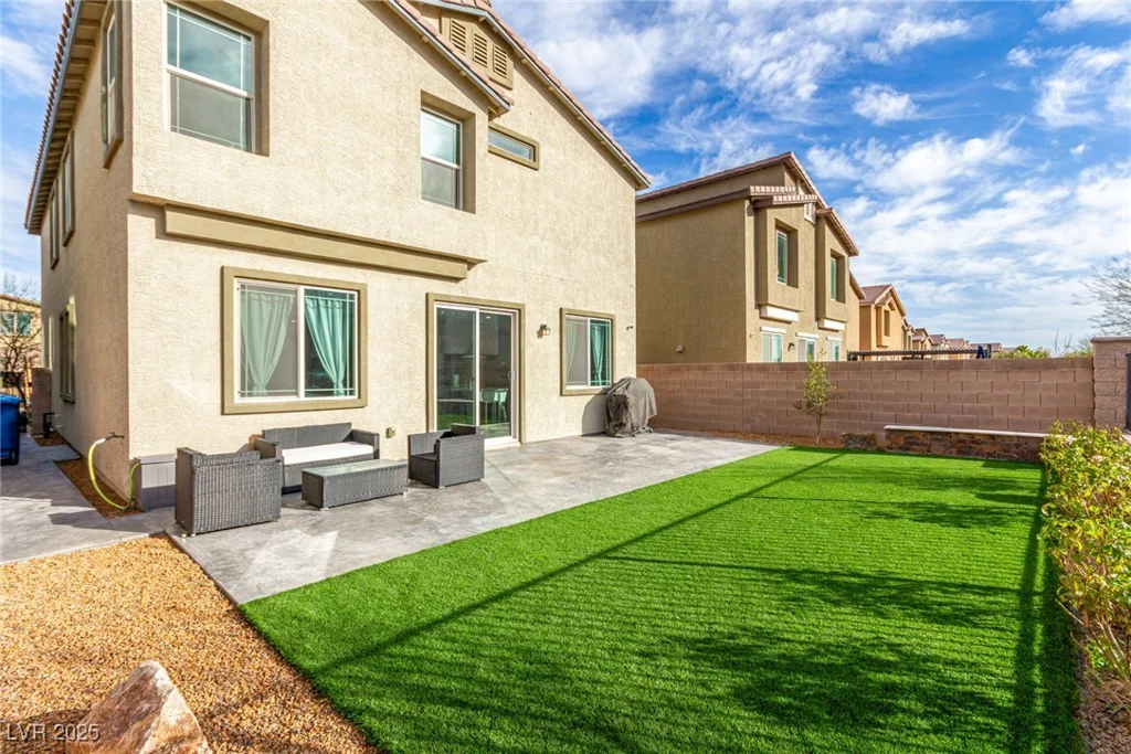 7733 Rosebark Cliffs, North Las Vegas, NV 89084