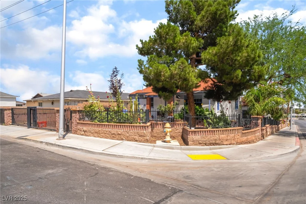 300 14th, Las Vegas, NV 89101