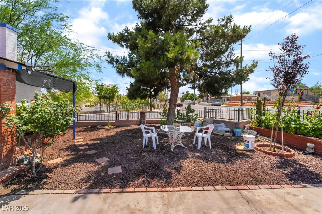 300 14th, Las Vegas, NV 89101