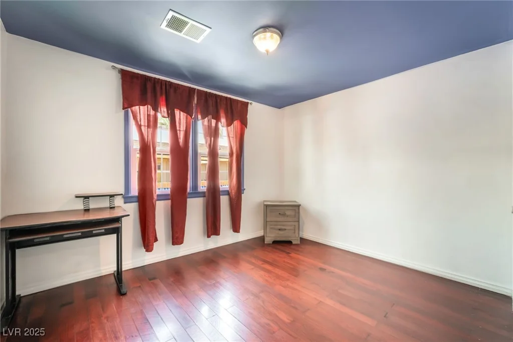 300 14th, Las Vegas, NV 89101