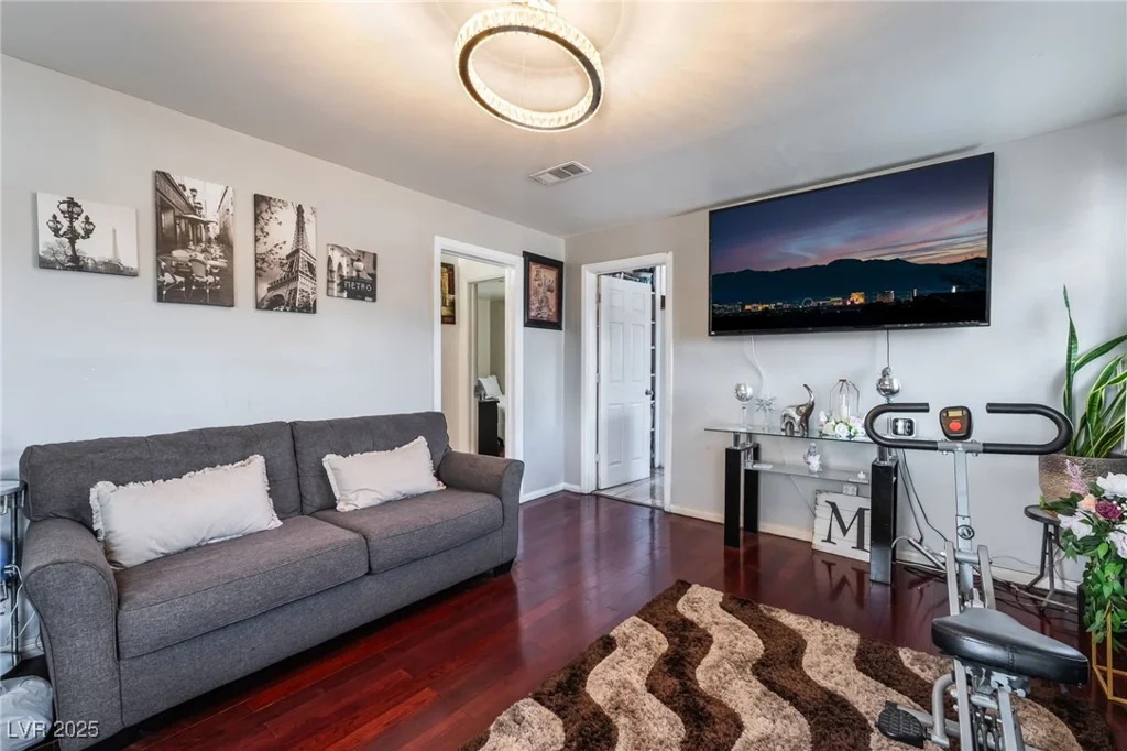 300 14th, Las Vegas, NV 89101