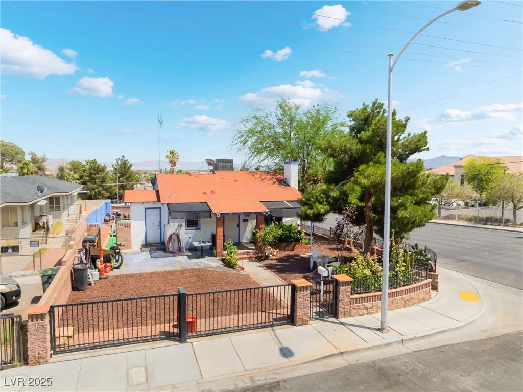 300 14th, Las Vegas, NV 89101