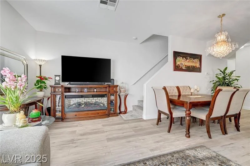 6320 Desert Leaf, North Las Vegas, NV 89081