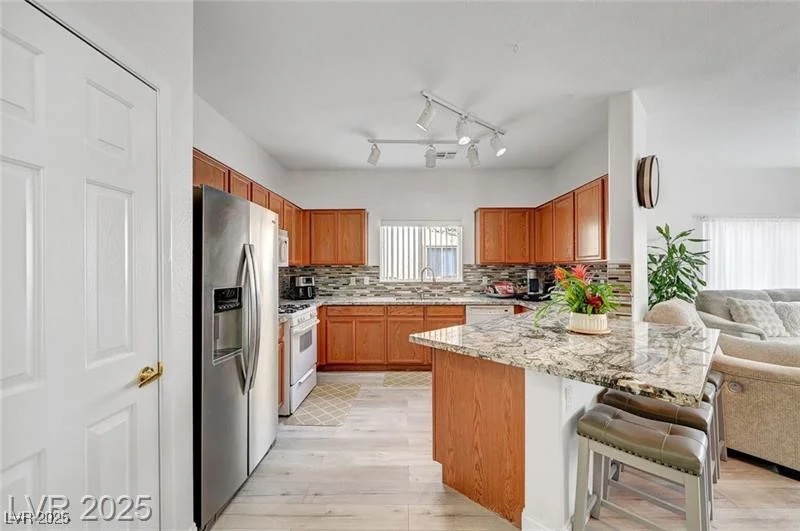 6320 Desert Leaf, North Las Vegas, NV 89081