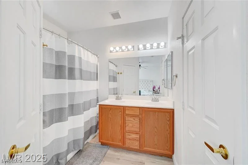 6320 Desert Leaf, North Las Vegas, NV 89081