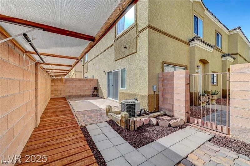 6320 Desert Leaf, North Las Vegas, NV 89081