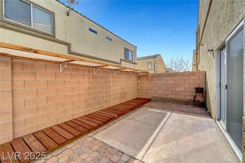 6320 Desert Leaf, North Las Vegas, NV 89081