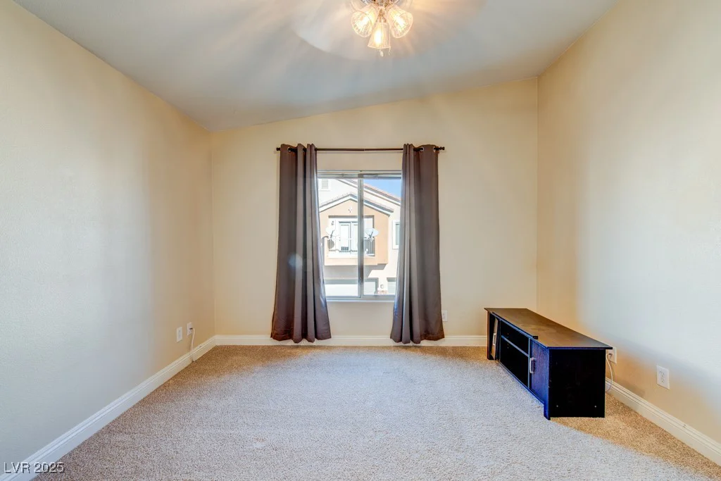 8717 Tom Noon, Las Vegas, NV 89178