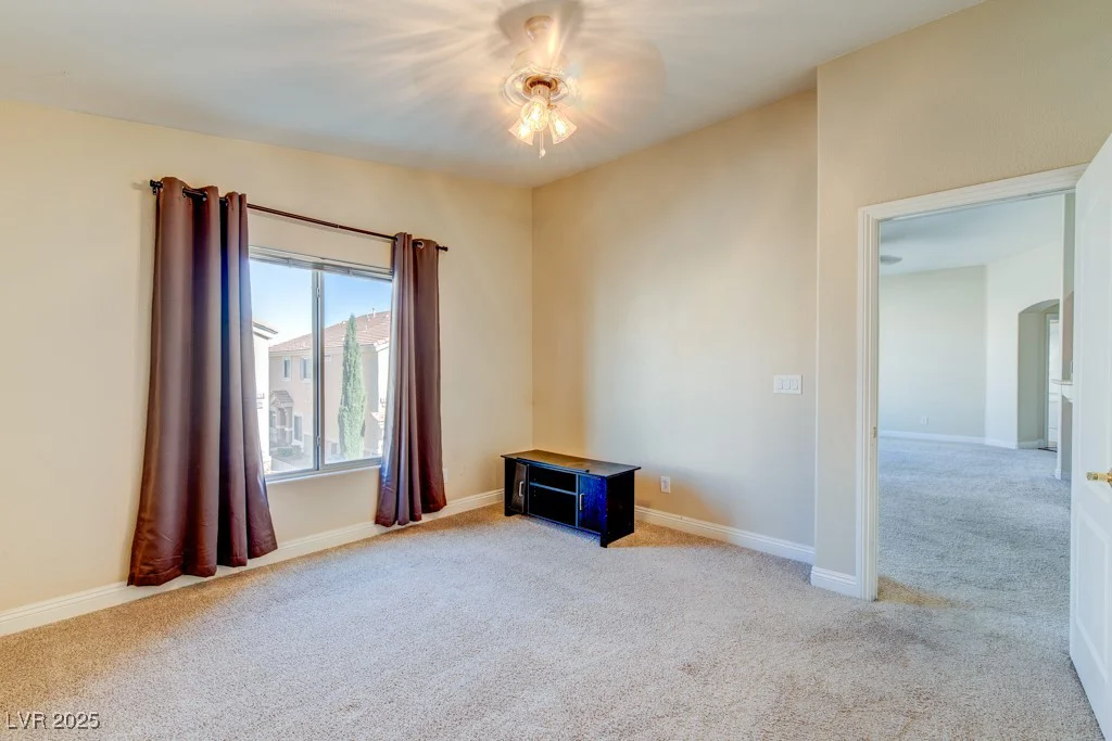 8717 Tom Noon, Las Vegas, NV 89178