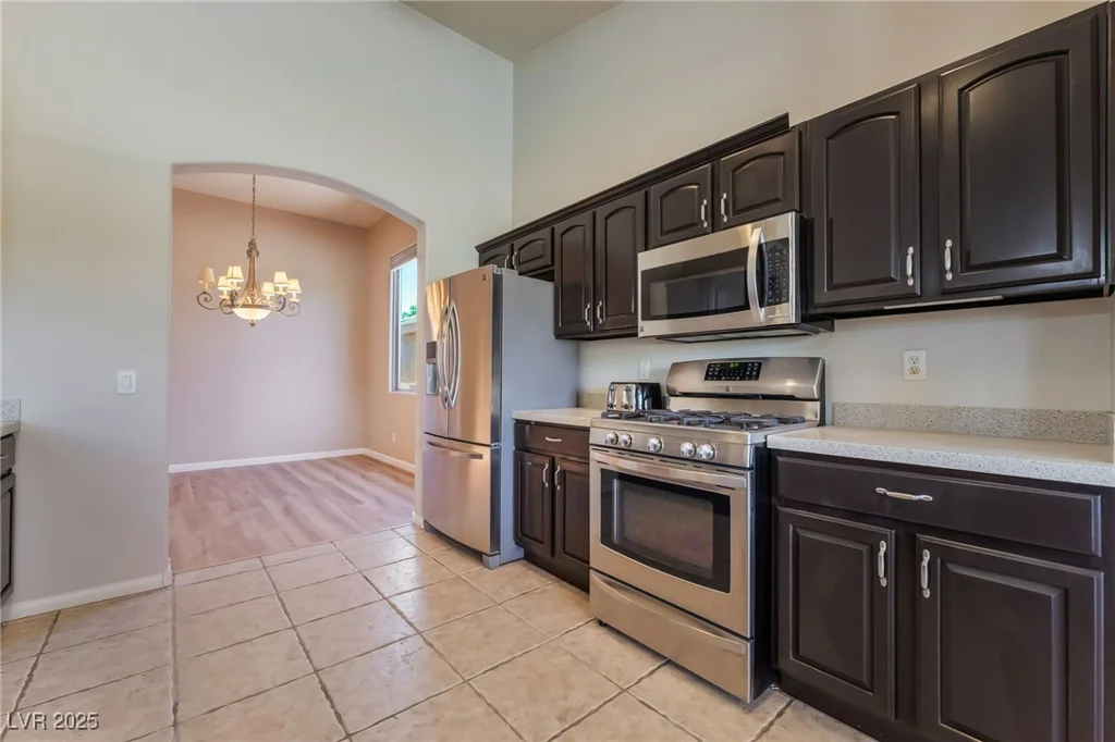 5586 Golden Leaf, Las Vegas, NV 89122
