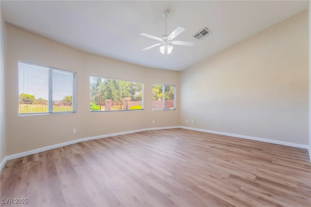 5586 Golden Leaf, Las Vegas, NV 89122