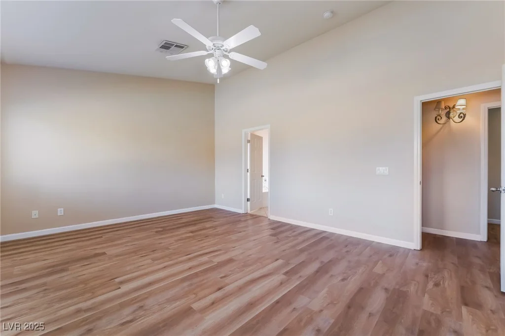 5586 Golden Leaf, Las Vegas, NV 89122