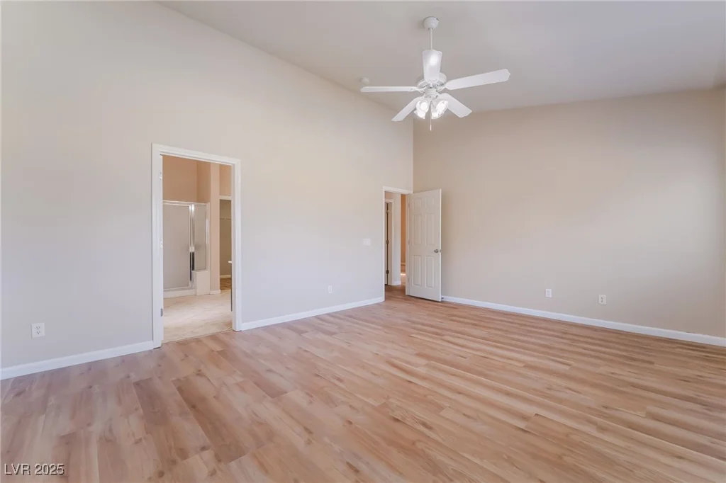 5586 Golden Leaf, Las Vegas, NV 89122