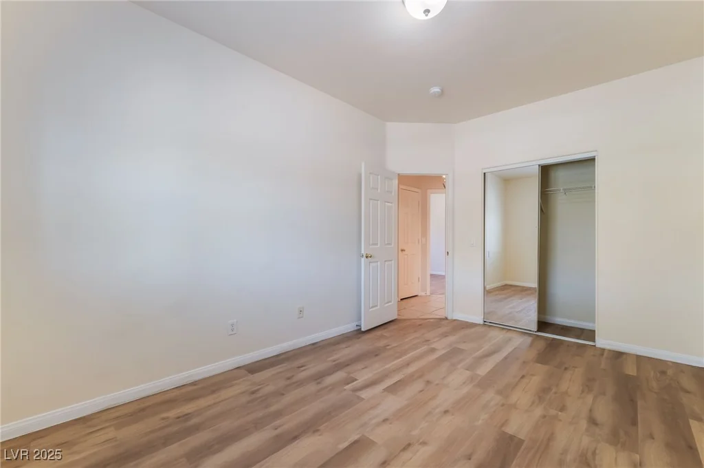 5586 Golden Leaf, Las Vegas, NV 89122