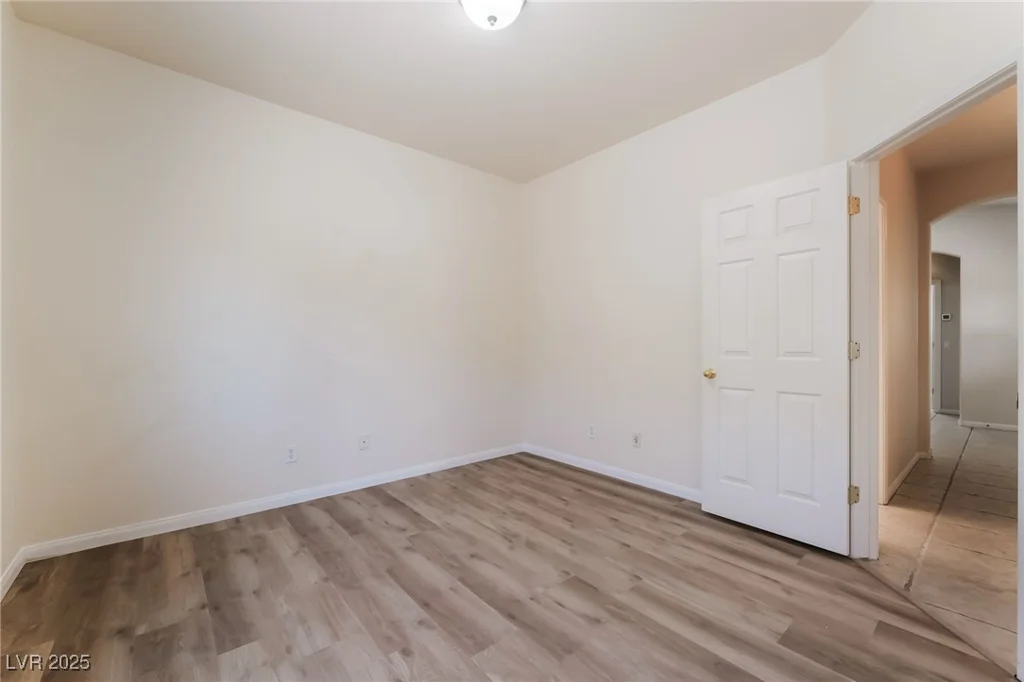 5586 Golden Leaf, Las Vegas, NV 89122