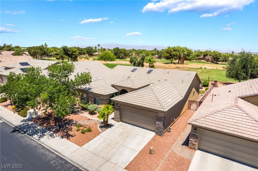 5586 Golden Leaf, Las Vegas, NV 89122