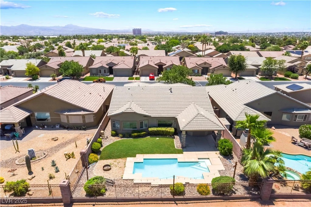 5586 Golden Leaf, Las Vegas, NV 89122