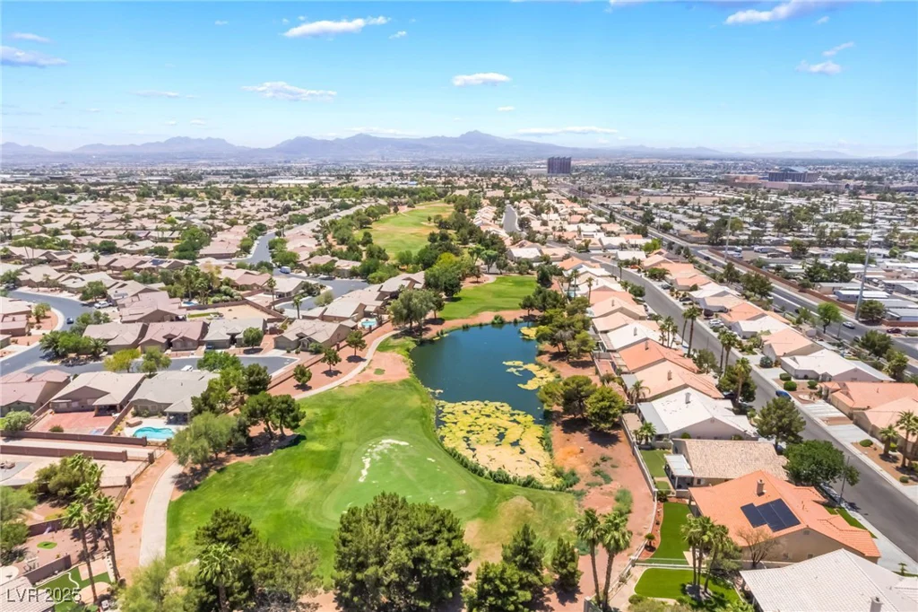 5586 Golden Leaf, Las Vegas, NV 89122