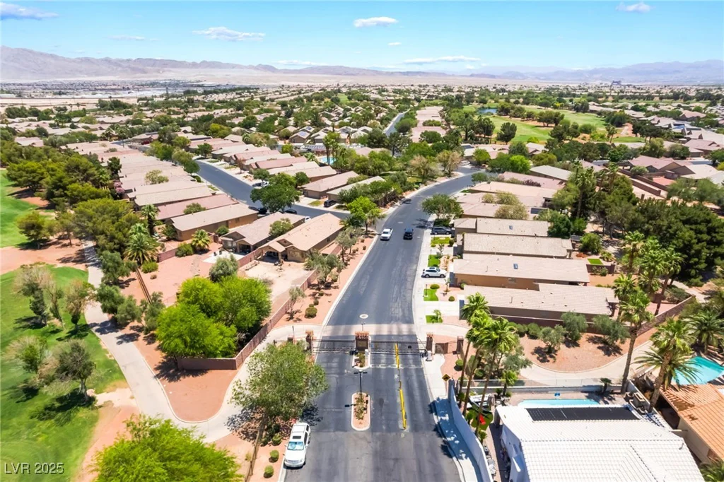 5586 Golden Leaf, Las Vegas, NV 89122