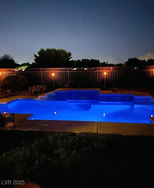 5586 Golden Leaf, Las Vegas, NV 89122