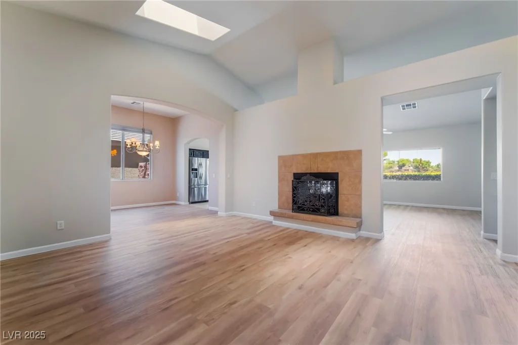 5586 Golden Leaf, Las Vegas, NV 89122
