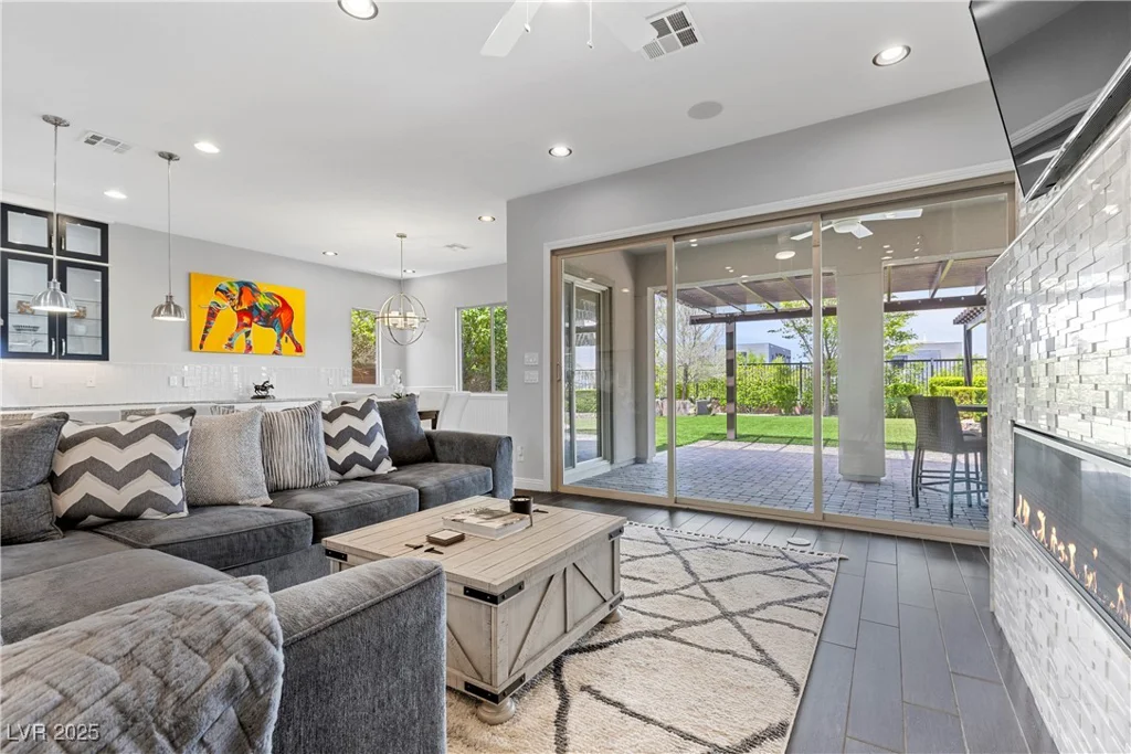 6338 Skystone, Las Vegas, NV 89135