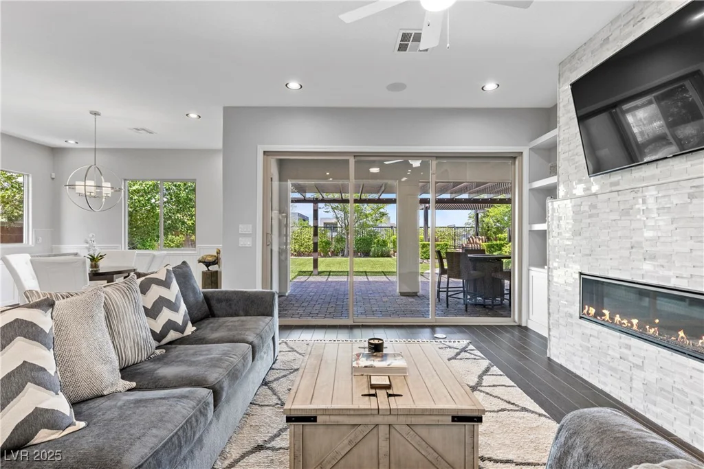 6338 Skystone, Las Vegas, NV 89135