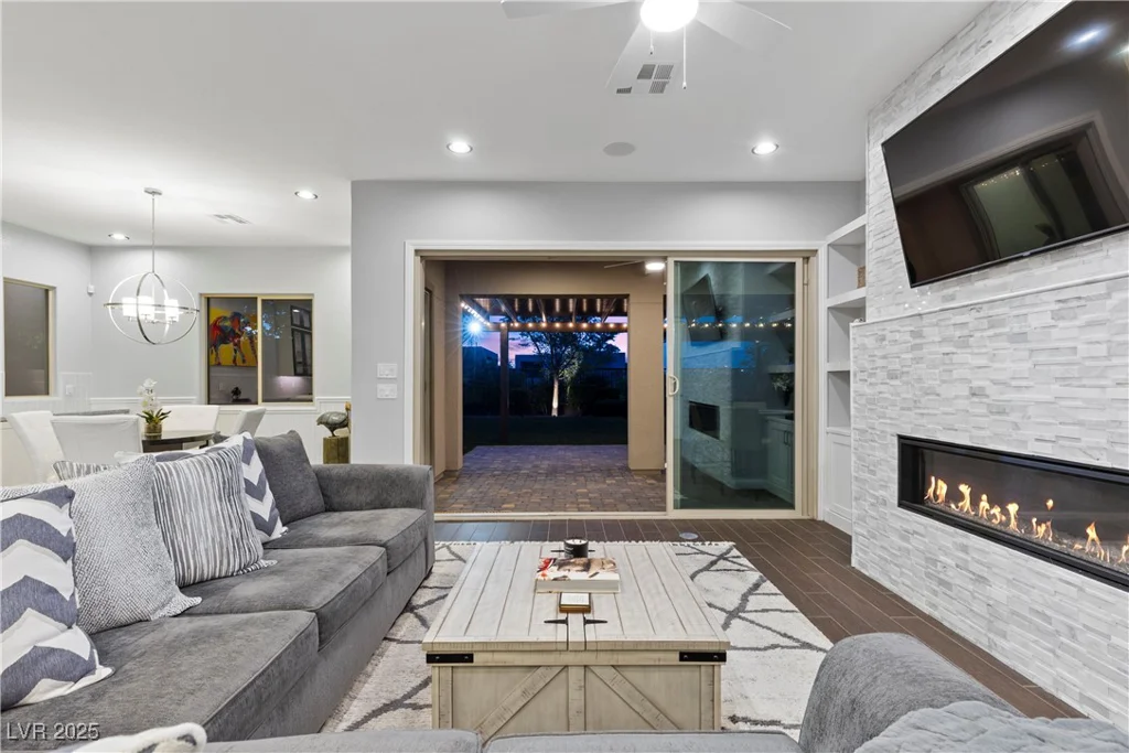 6338 Skystone, Las Vegas, NV 89135