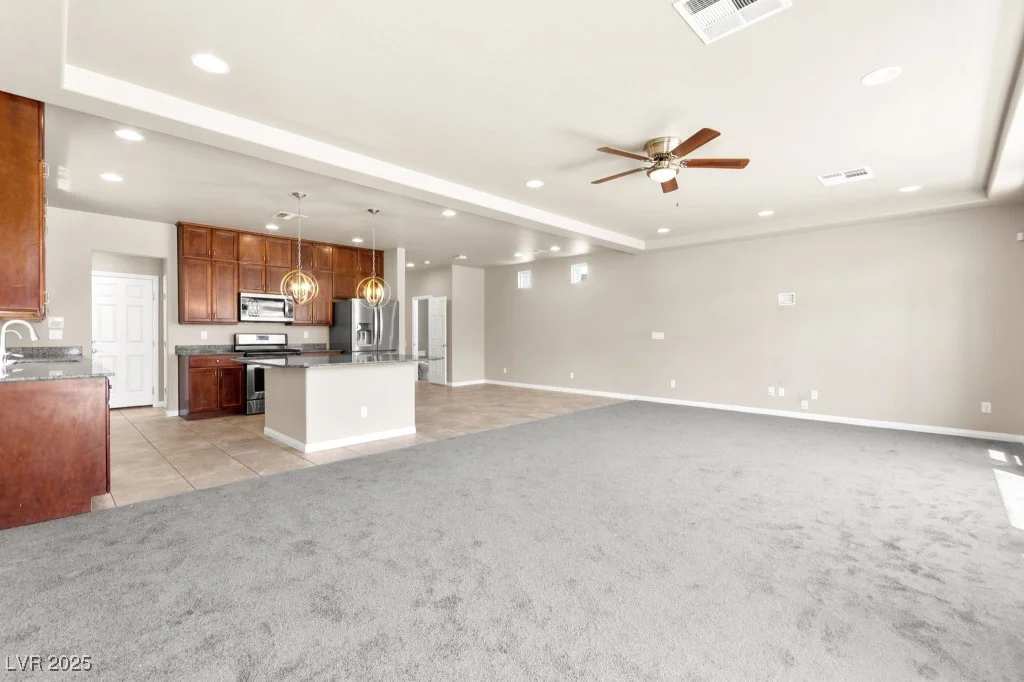 8116 Russell Creek, Las Vegas, NV 89139