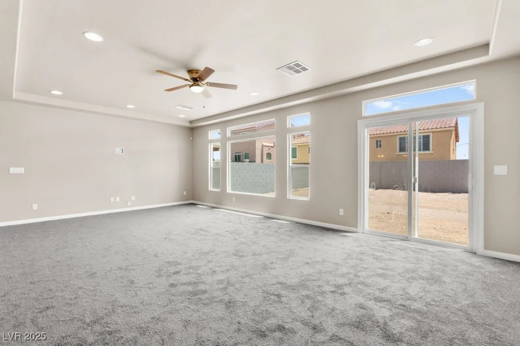 8116 Russell Creek, Las Vegas, NV 89139