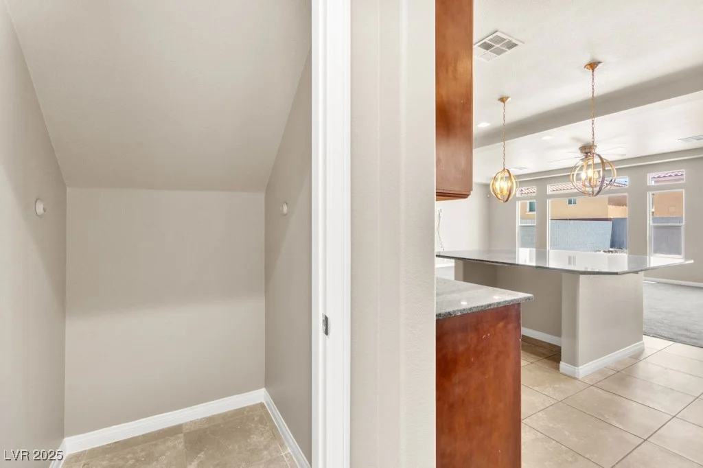 8116 Russell Creek, Las Vegas, NV 89139