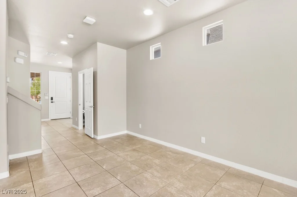 8116 Russell Creek, Las Vegas, NV 89139