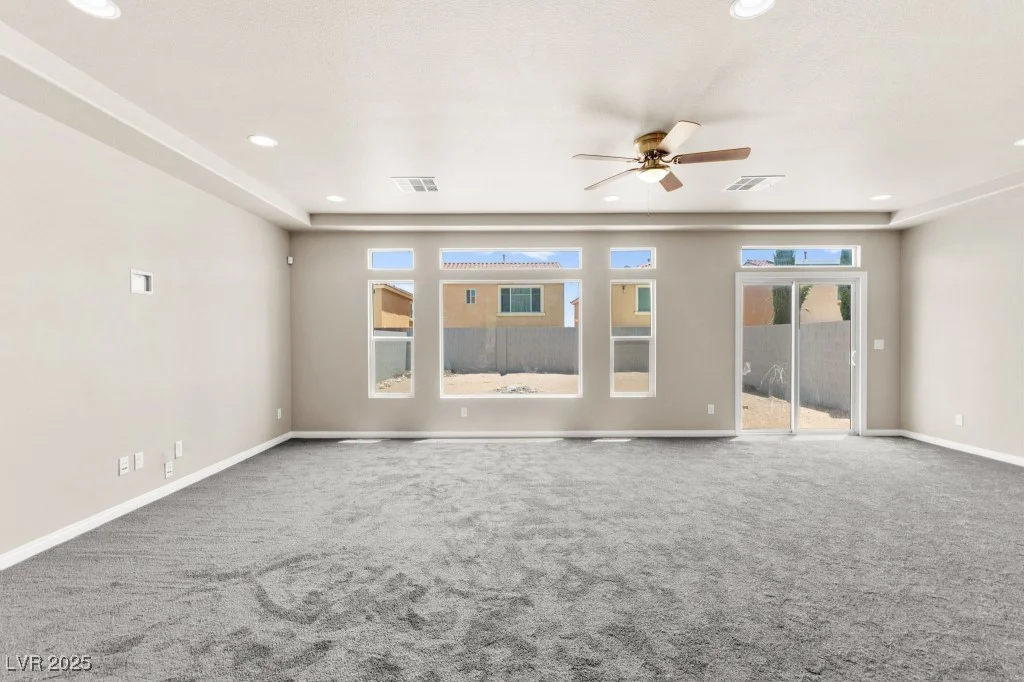 8116 Russell Creek, Las Vegas, NV 89139