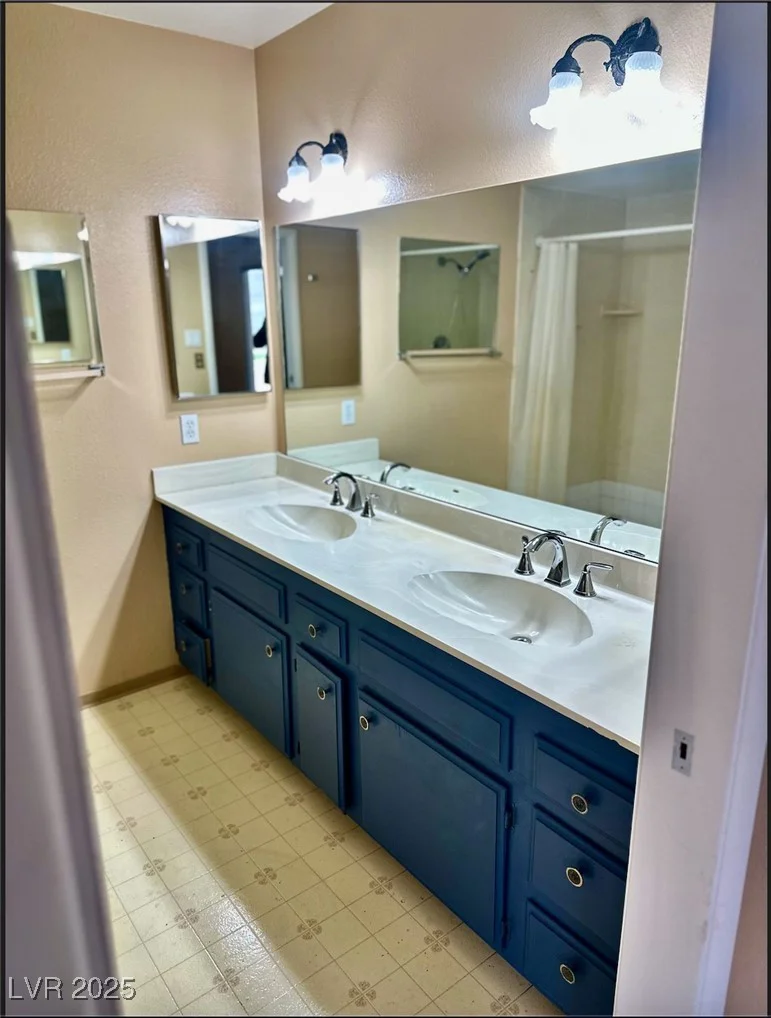 3729 La Junta, Las Vegas, NV 89120