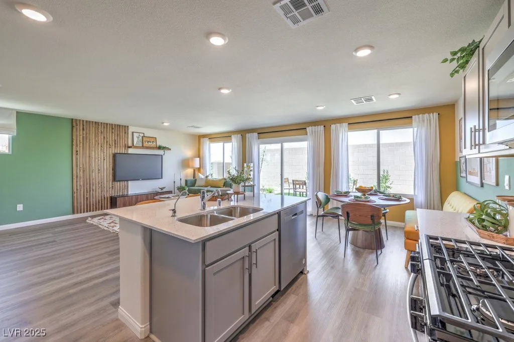 2638 BEGONIA FALLS, North Las Vegas, NV 89081