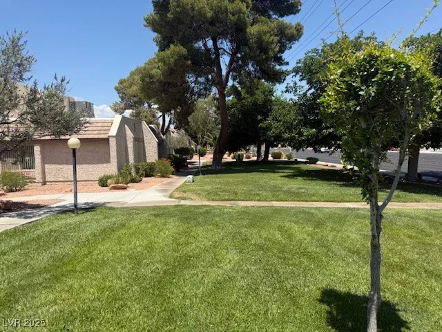 3368 Saddleback, Las Vegas, NV 89121