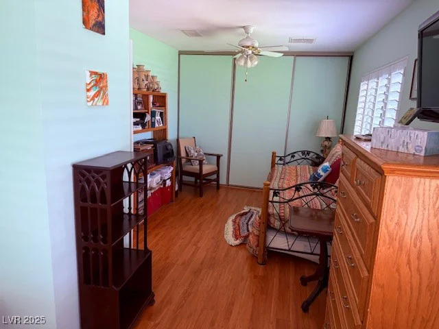 3368 Saddleback, Las Vegas, NV 89121
