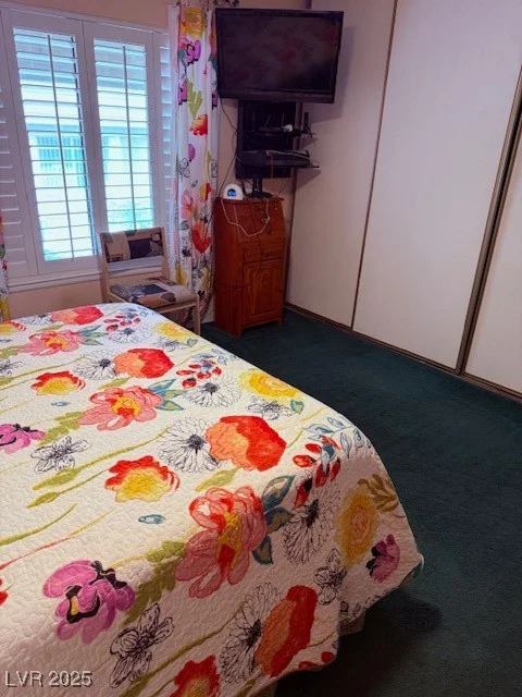 3368 Saddleback, Las Vegas, NV 89121