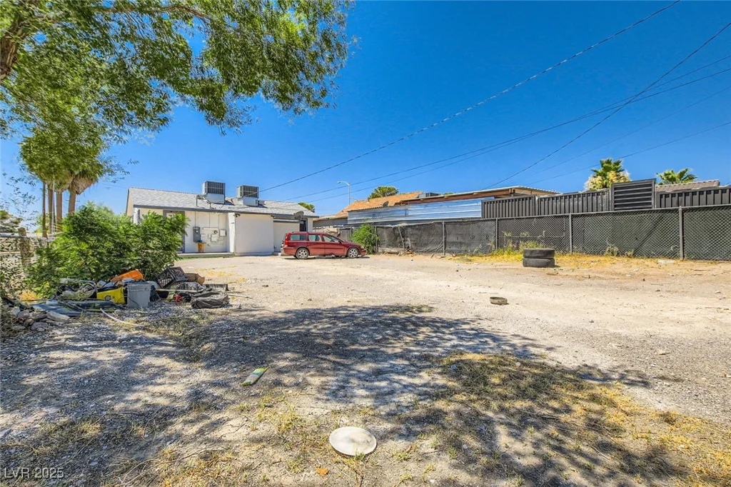 1811 Stewart, Las Vegas, NV 89101