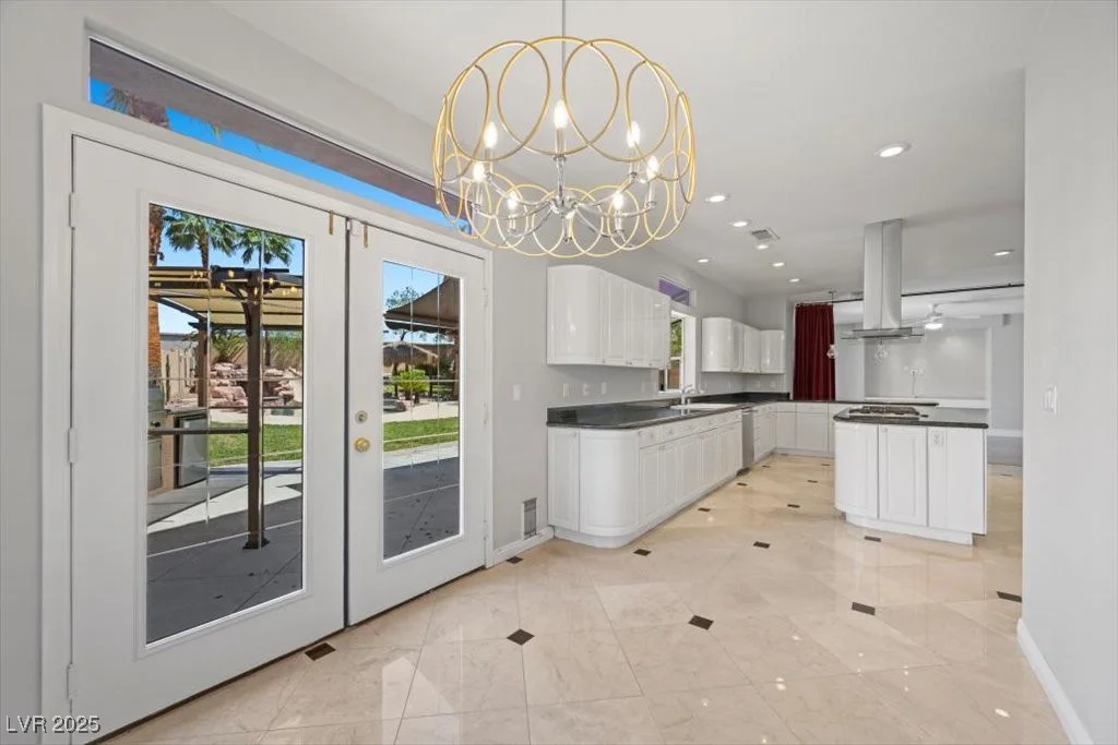 8970 Lansberry, Las Vegas, NV 89147