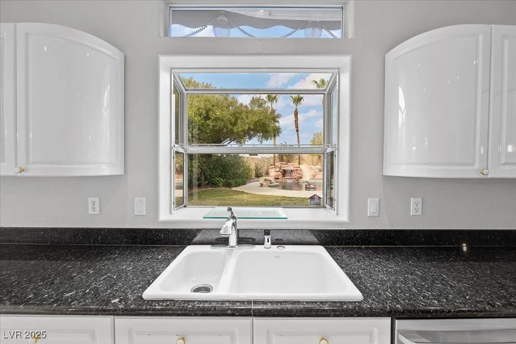 8970 Lansberry, Las Vegas, NV 89147