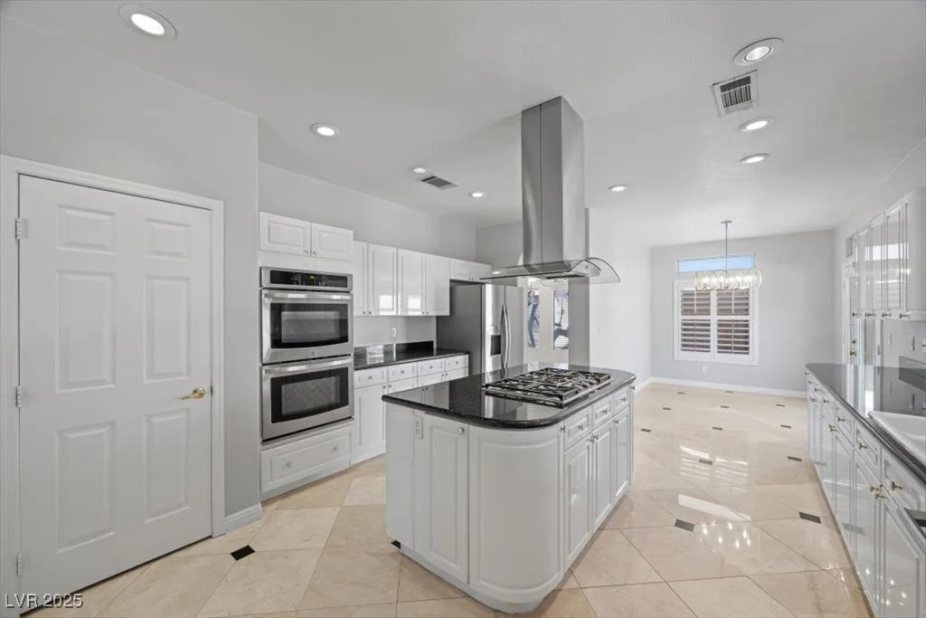8970 Lansberry, Las Vegas, NV 89147