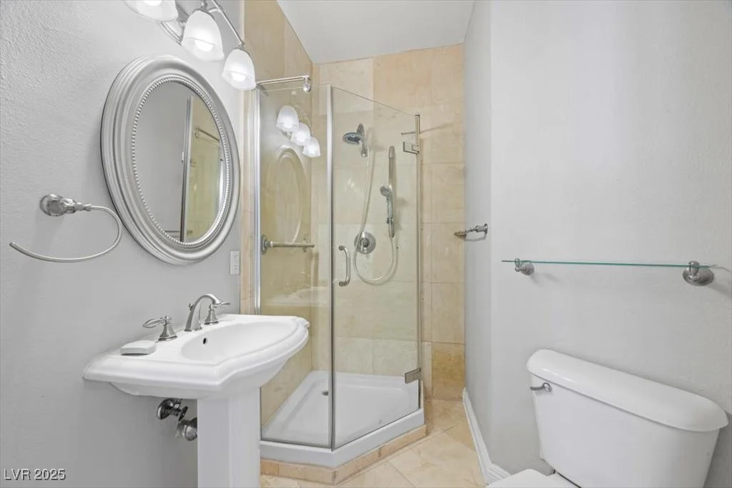 8970 Lansberry, Las Vegas, NV 89147
