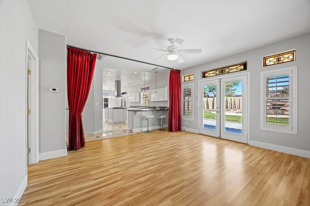 8970 Lansberry, Las Vegas, NV 89147