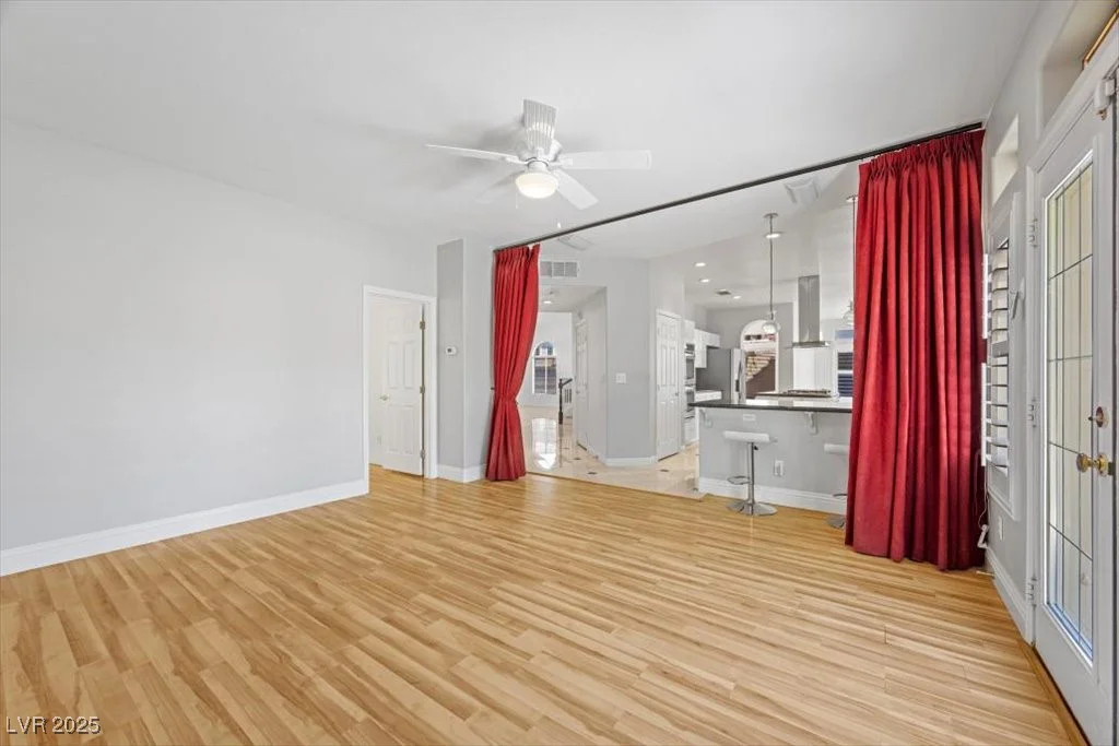 8970 Lansberry, Las Vegas, NV 89147