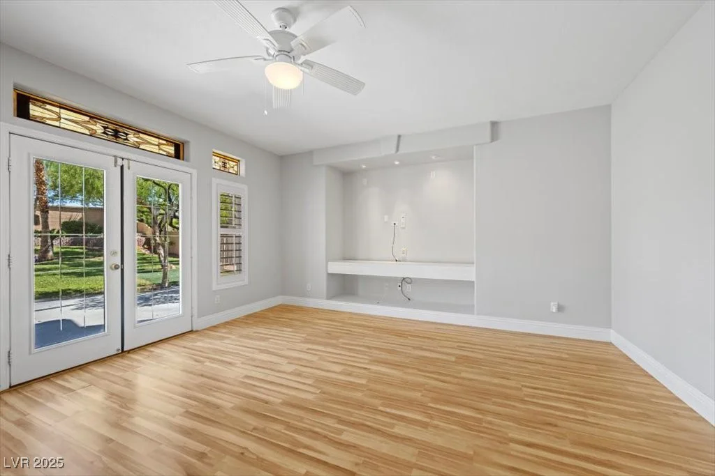 8970 Lansberry, Las Vegas, NV 89147