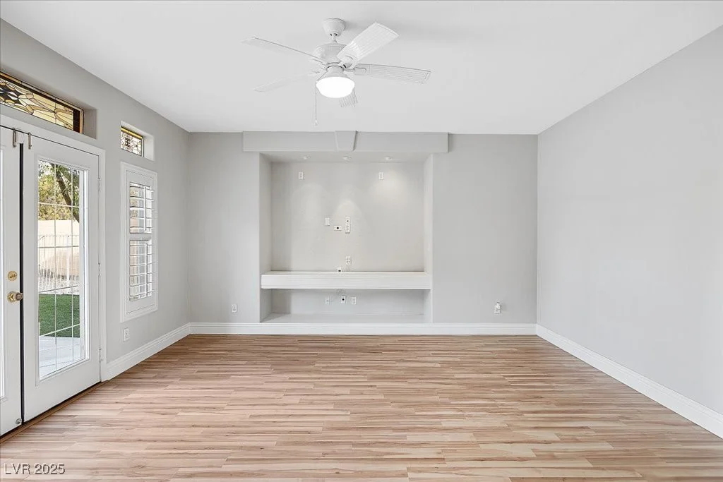 8970 Lansberry, Las Vegas, NV 89147
